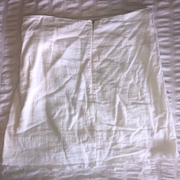 LF Skirt - Picture 2 of 2